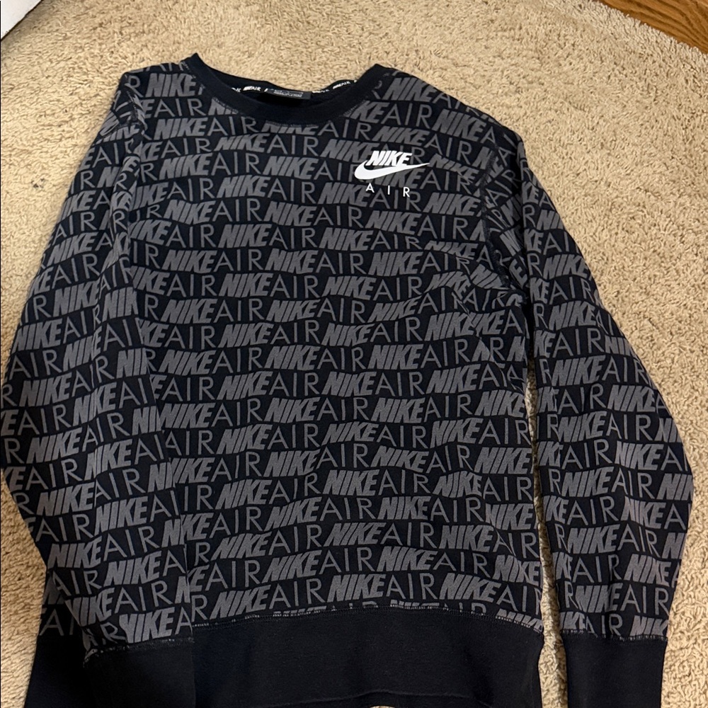 Nike Men's Black and Gray Crewneck Sweater